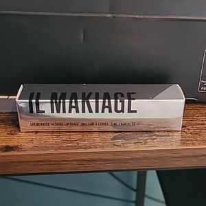 IL Makiage LIP SERVICE LIP GLOSSHi-Shine Lip Color Petty Crimes